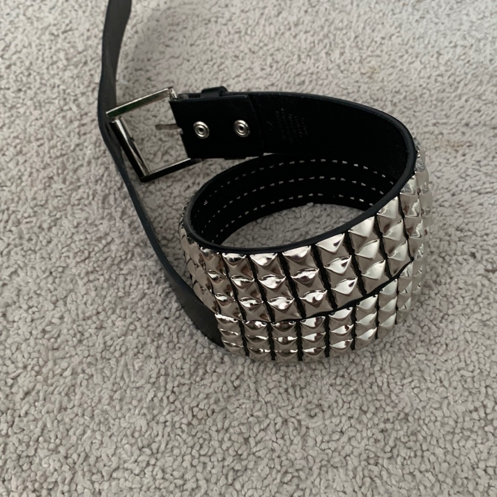Empyre studded belt from zumies